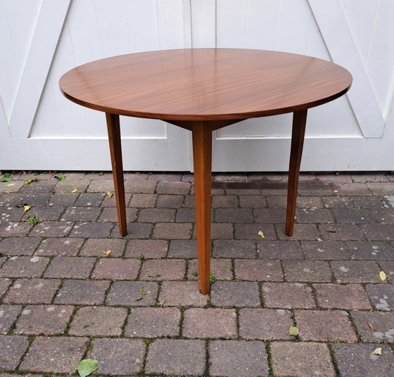 Tavolo da pranzo rotondo di design danese – Tavoli da pranzo, Wood (photo 6 of 6)