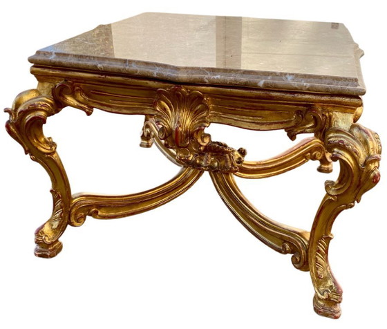 Image 1 of Vergulde houten salontafel, salontafel in Lodewijk XVI-stijl