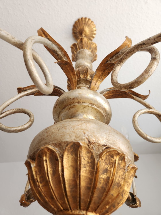 Lámpara de araña antigua, dorada, plateada, de madera - Estilo rococó Luis XV florentino, Italia (photo 9 of 15)