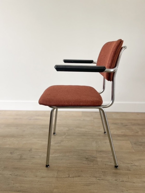 Image 1 of Ensemble de 4 chaises Gispen vintage | avec accoudoirs | terra retapissées