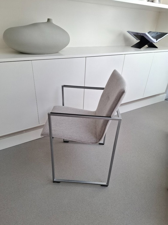 Image 1 of 8 chaises de salle à manger à structure Arco