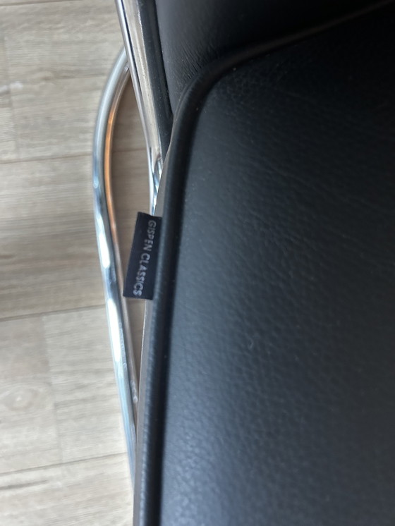 Image 1 of 2 Gispen AA fauteuil zwart. Prijs is per stuk. 