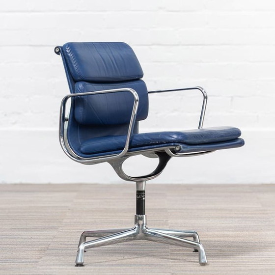 Image 1 of Vitra Ea208 Soft Pad Vergaderstoel
