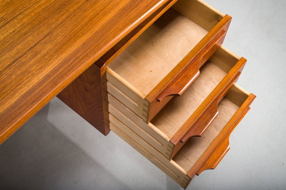 Image 1 of Scrivania Boomerang in teak danese di IMHA Mobelfabrik