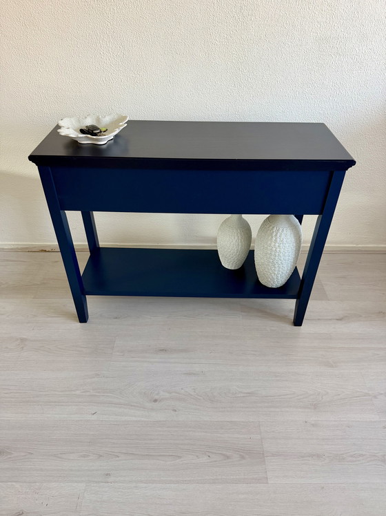 Image 1 of Sidetable gerestyled 
