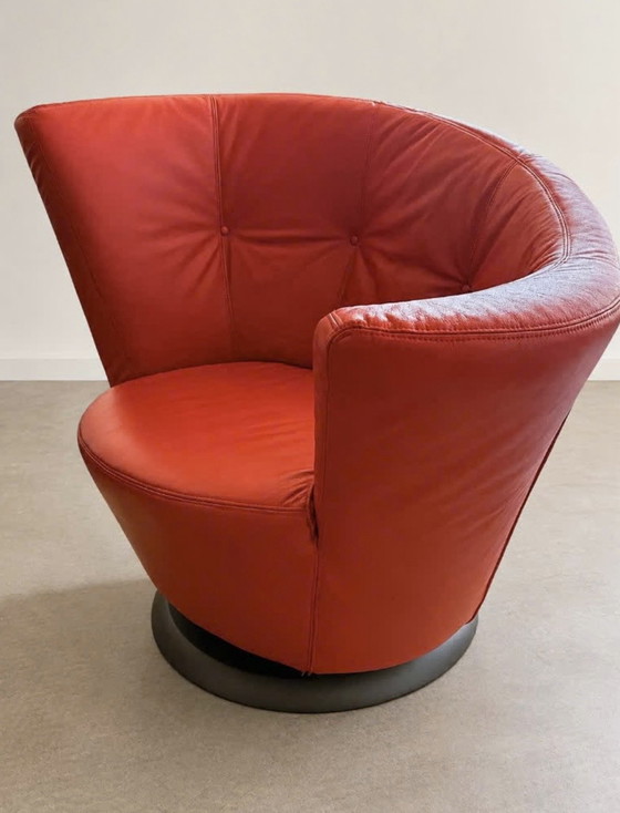 2 poltrone girevoli di design Giorgetti Arabella in pelle rossa – Sedie girevoli (photo 2 of 7)