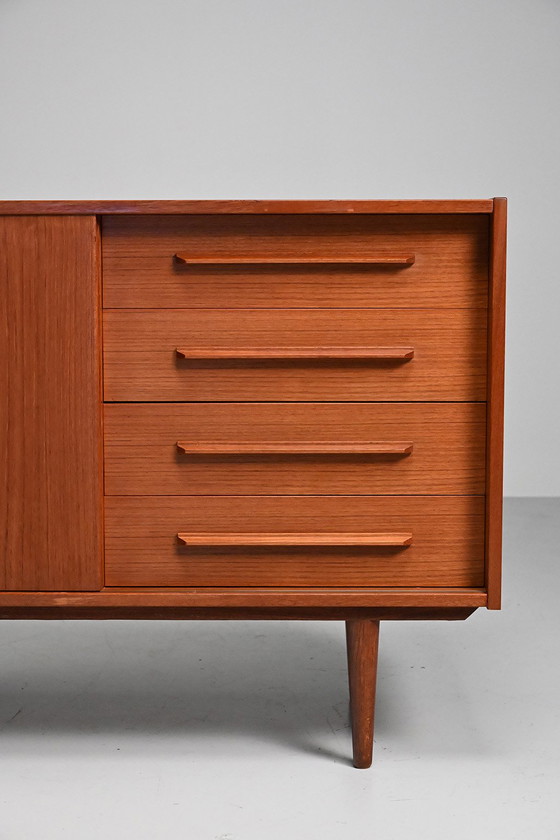 Image 1 of Deens Mid Century dressoir