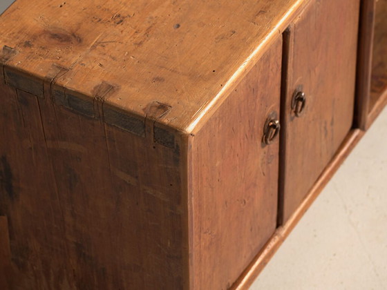 Antique Chinese low cabinet in elm wood – China, circa 1900 – Sideboard cabinet, Iron (photo 15 of 40)