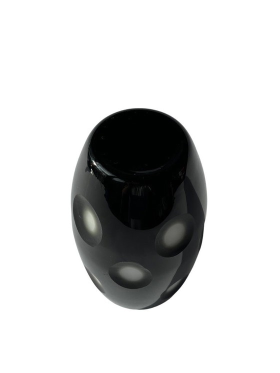 Image 1 of Design scandinavo - Vaso in vetro nero con motivo a pois tagliati