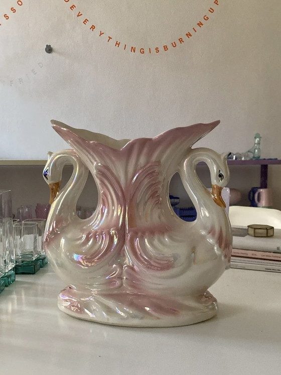 Large Pink Swan Vase by Capodimonte Vintage – Ceramic (photo 10 of 10)