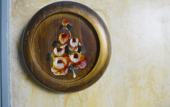 Image 1 of Arte floreale dipinta a mano su legno, decorazione da parete rotonda vintage, regalo per gli amanti dell'arte