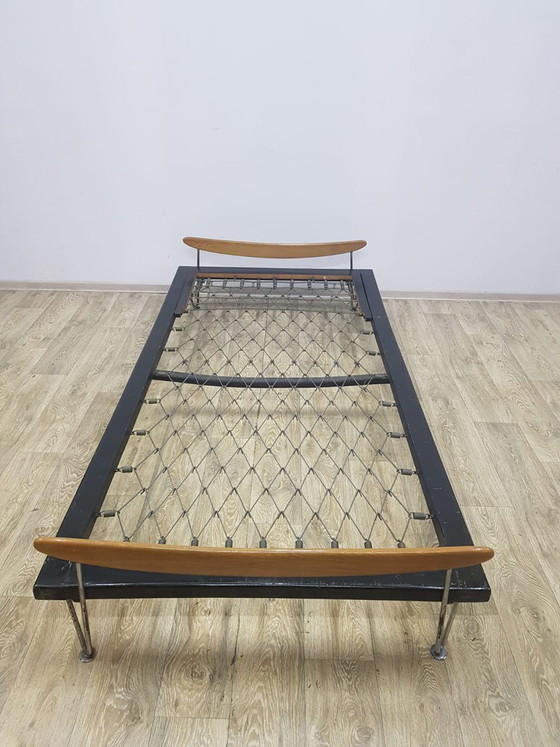 Bed by Fred Ruf for Wohnbedarf, Switzerland, 1950s. – Mattresses and bed bases, Chrome (photo 9 of 23)