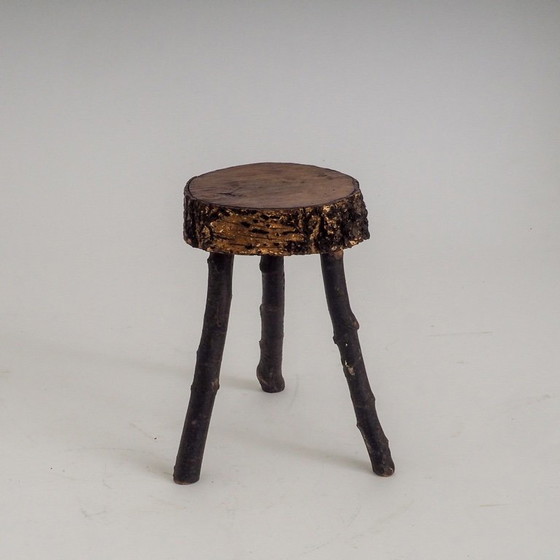 Rustikaler handgefertigter Holz-Hocker – Wood (photo 3 of 13)