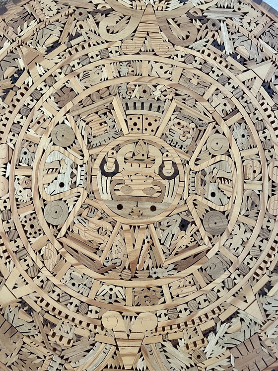 Image 1 of Vintage Mid-Century Salontafel – Handgemaakt Palissander met Azteekse Kalender (Jaren '60)