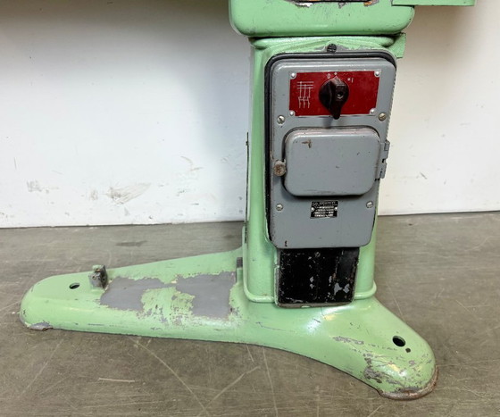 Image 1 of Tavolo industriale in ghisa verde, anni '60