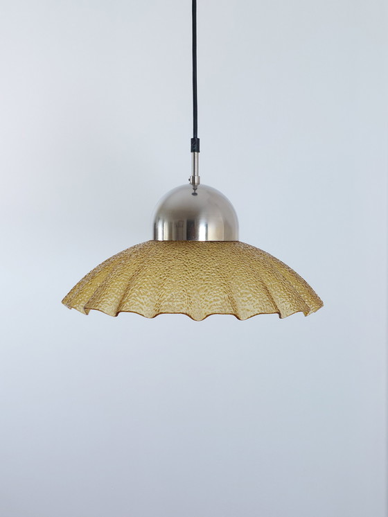 Image 1 of Lampada a sospensione vintage in vetro pressato, anni '80, in metallo