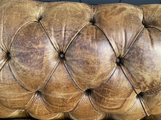 Image 1 of Divano Chesterfield antico molto vecchio color cognac