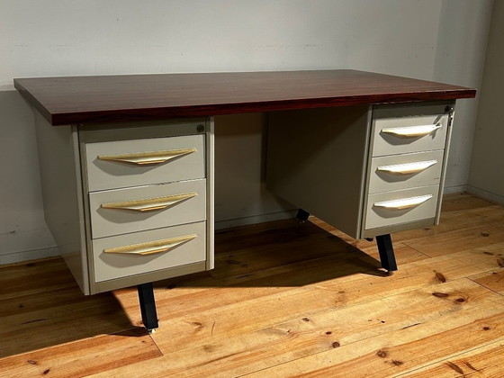 Industrial mid-century vintage desk – Metal, Wood (photo 10 of 19)