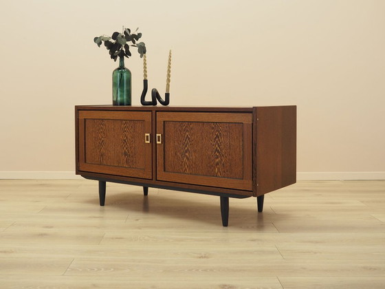 Armadio contenitore danese impiallacciato rovere su gambe angolate, moderno scandinavo anni '70 (photo 5 of 13)