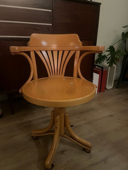 forse la sedia Thonet