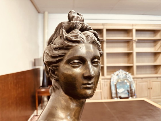 Busto Diana la Cacciatrice di Jean Antoine Houdon – Jean-Antoine Houdon, Sculture, Bronzo (photo 9 of 11)