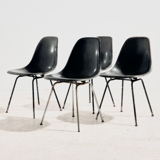 MK11682 DSX Stuhl von Charles und Ray Eames, 4er-Set – Vitra, kuipstoelen, Fiberglass, Metal