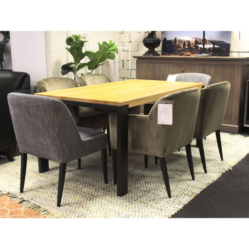 Carla and – Passe Partout, eetkamerstoelen