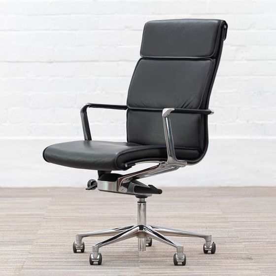 Image 1 of Icf Una Chair Executive Directiestoel