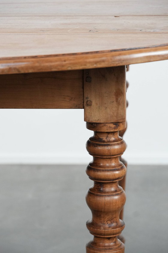Image 1 of Antico tavolo da pranzo inglese con orecchie pendenti in noce