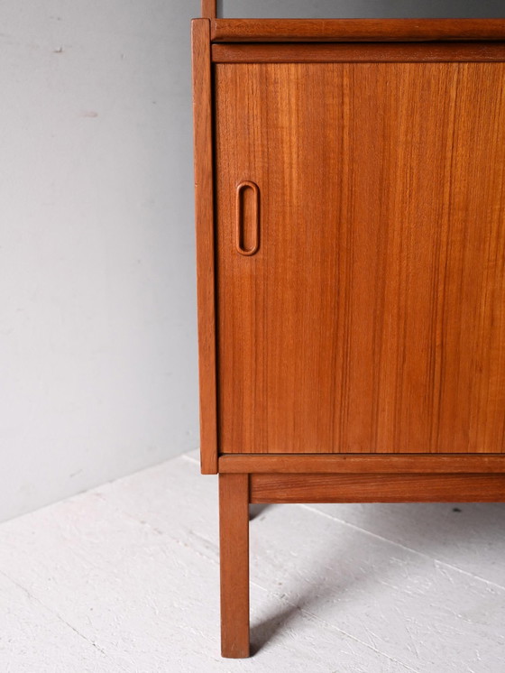 Image 1 of Bibliothèque vintage scandinave en teck avec bureau escamotable
