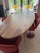 Pilat &Pilat massief noten houten tafel
