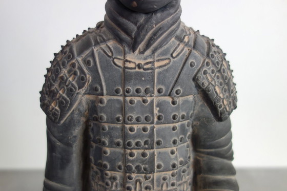 Image 1 of Paire de guerriers chinois en terre cuite, H52 et H 40cm