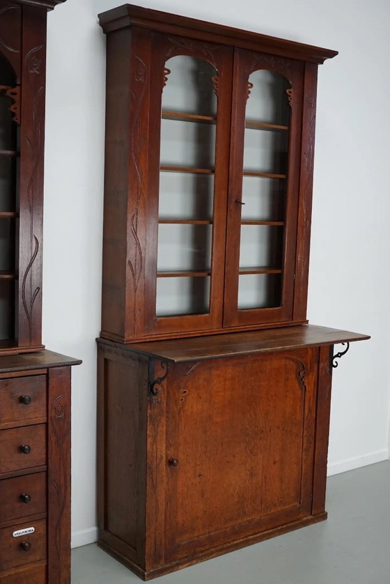 Image 1 of Coppia di vetrine/armadietti da farmacia antichi in rovere olandese in stile Art Nouveau, ca. 1904