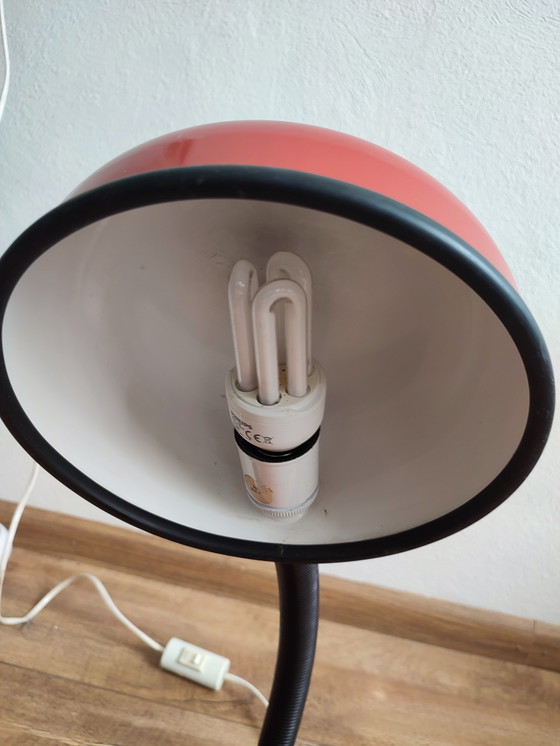 Image 1 of Vintage Space Age Italiaanse bureaulamp lamp rood zwart 1970