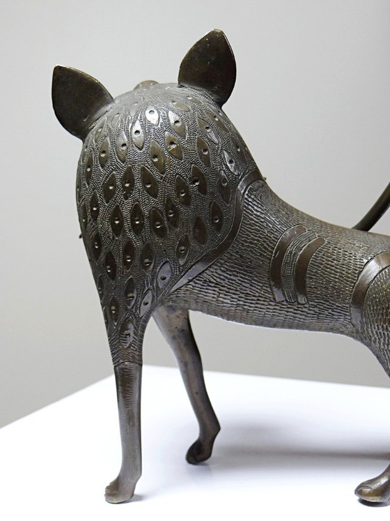 Image 1 of Leone di bronzo, iena, bestia del Benin Dahomey Cotonou vintage/antico