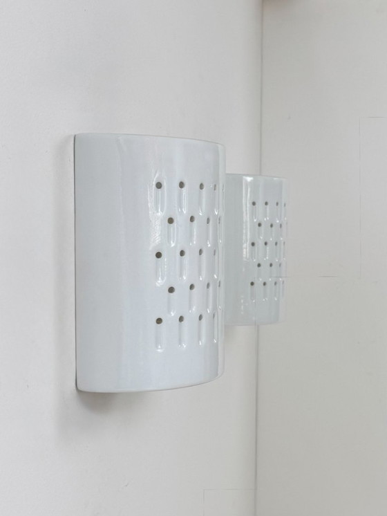 Image 1 of Een paar vintage witte porseleinen wandlampen, Frankrijk, 1980