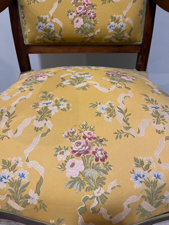 Sessel im Louis XV Stil aus Massivholz, gelber Blumenstoff. – Wood (photo 6 of 16)
