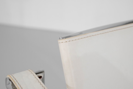 Image 1 of De "LC1"-fauteuil van Le Corbusier voor Cassina, Italië, 1929.