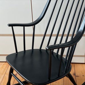 Sedia a dondolo di design danese