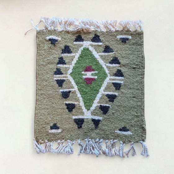 Image 1 of Piccolo runner da tavolo vintage – 26 × 21 cm – Effetto tessuto a mano, design etnico/boho