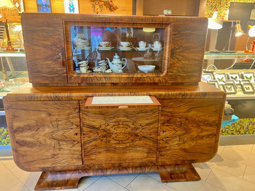 Buffet Art déco avec certificat de fabrication datant de 1922. Placage en bois massif et plan de travail coulissant en marbre