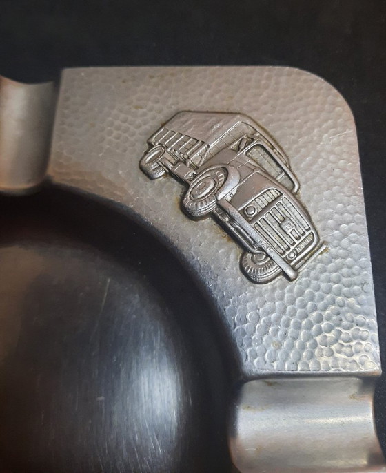 Image 1 of Zeldzame Vintage DAF Reclame-Asbak – Een stukje Nederlands industrieel erfgoed!