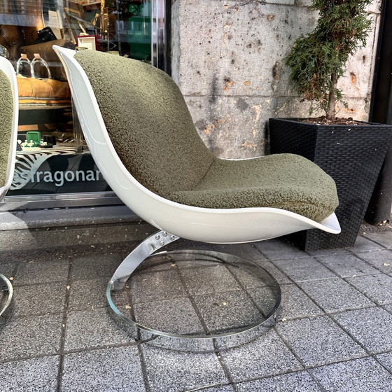 Image 1 of Sillón Goldfinger, after Michel Cadestin, estilo Space Age, fibra de vidrio y acero cromado, 90’s – Francia