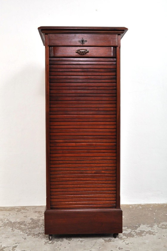 Image 1 of Antico mobiletto con anta a rullo in mogano, anni 1880