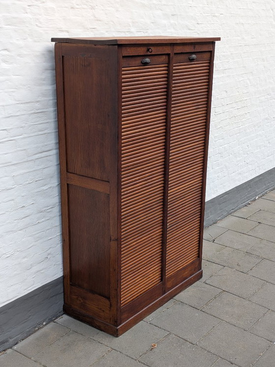 Image 1 of Mobile antico francese in rovere con doppia anta a serrandina - Armadio per archivio notarile (circa 1920)