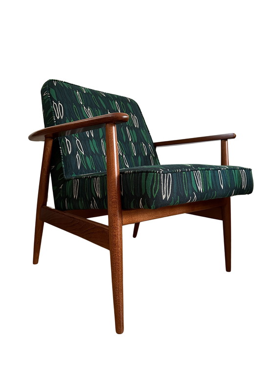 Image 1 of Set middeneeuwse fauteuils, door Juliszu Kędziorek in groen jacquard, jaren 1960