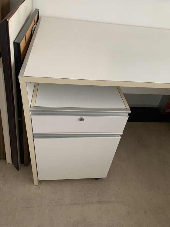 Image 1 of Neolt jaren 60 bureau