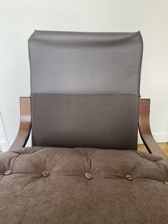 Image 1 of Fauteuil Scandinave 1970 Bois Laminé Courbé Assise en Cuir