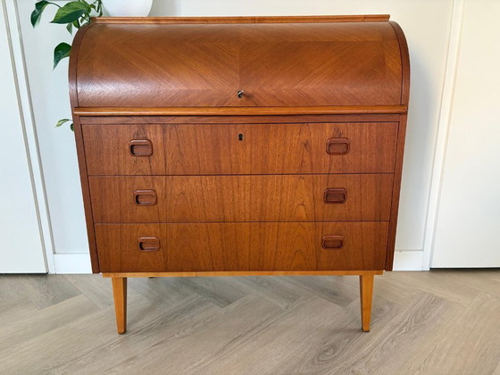 Image 1 of Escritorio exclusivo de Egon Ostergaard | Teca | SMI Suecia | Década de 1960