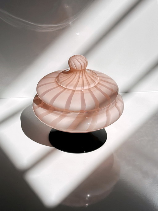 Vintage Murano Bonbonnière Roze Swirl Italiaans MCM Empoli Opalina Filigrana Doos met deksel 1950 Mid Century Melkglas Opaal